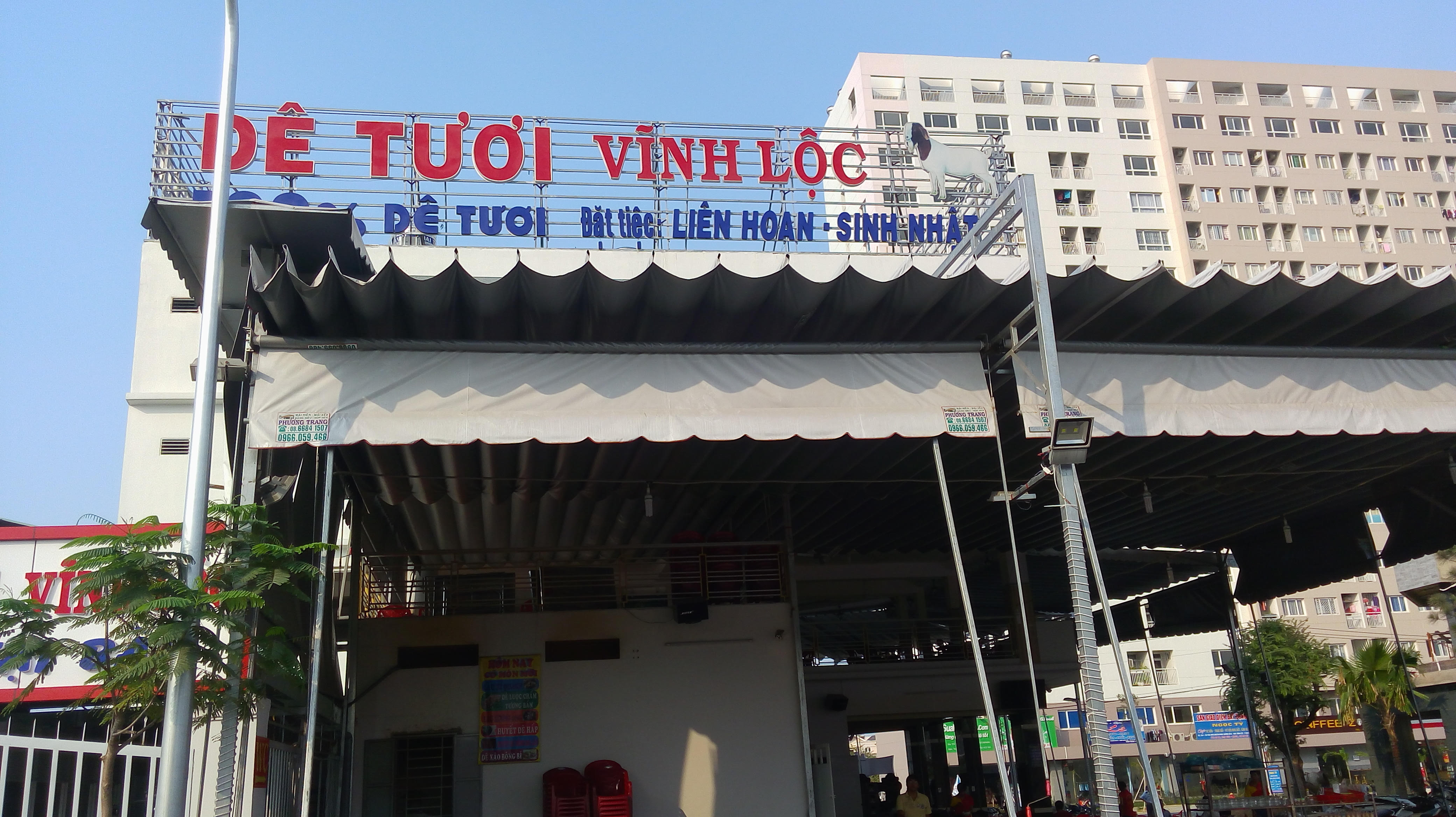 Mái xếp nhà hàng cao cấp